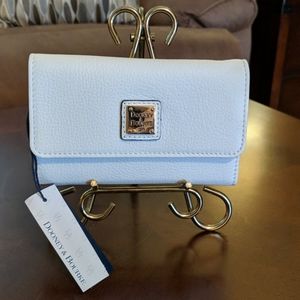 NWT Dooney & Bourke White Leather Wallet